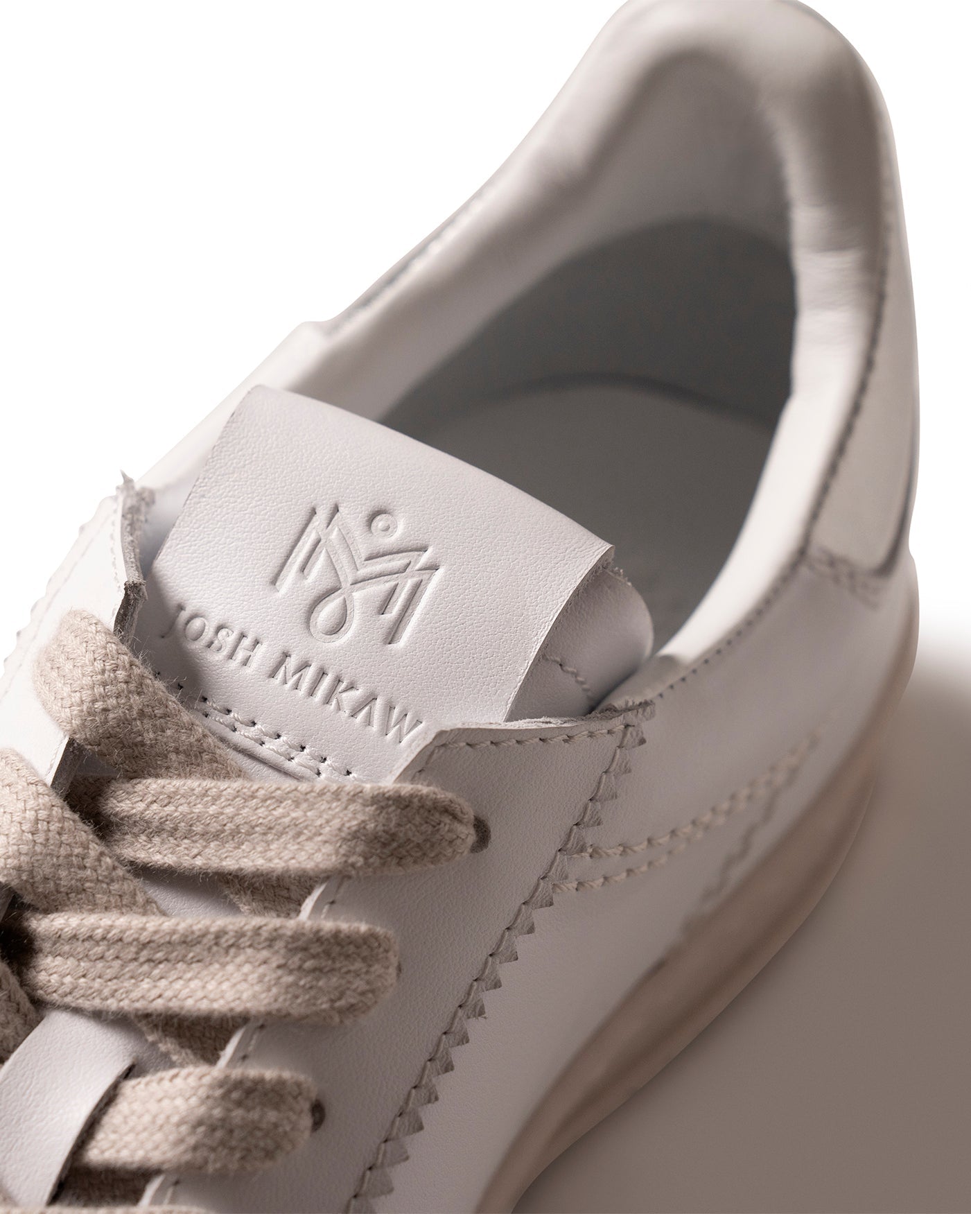 Shibuya White Classic