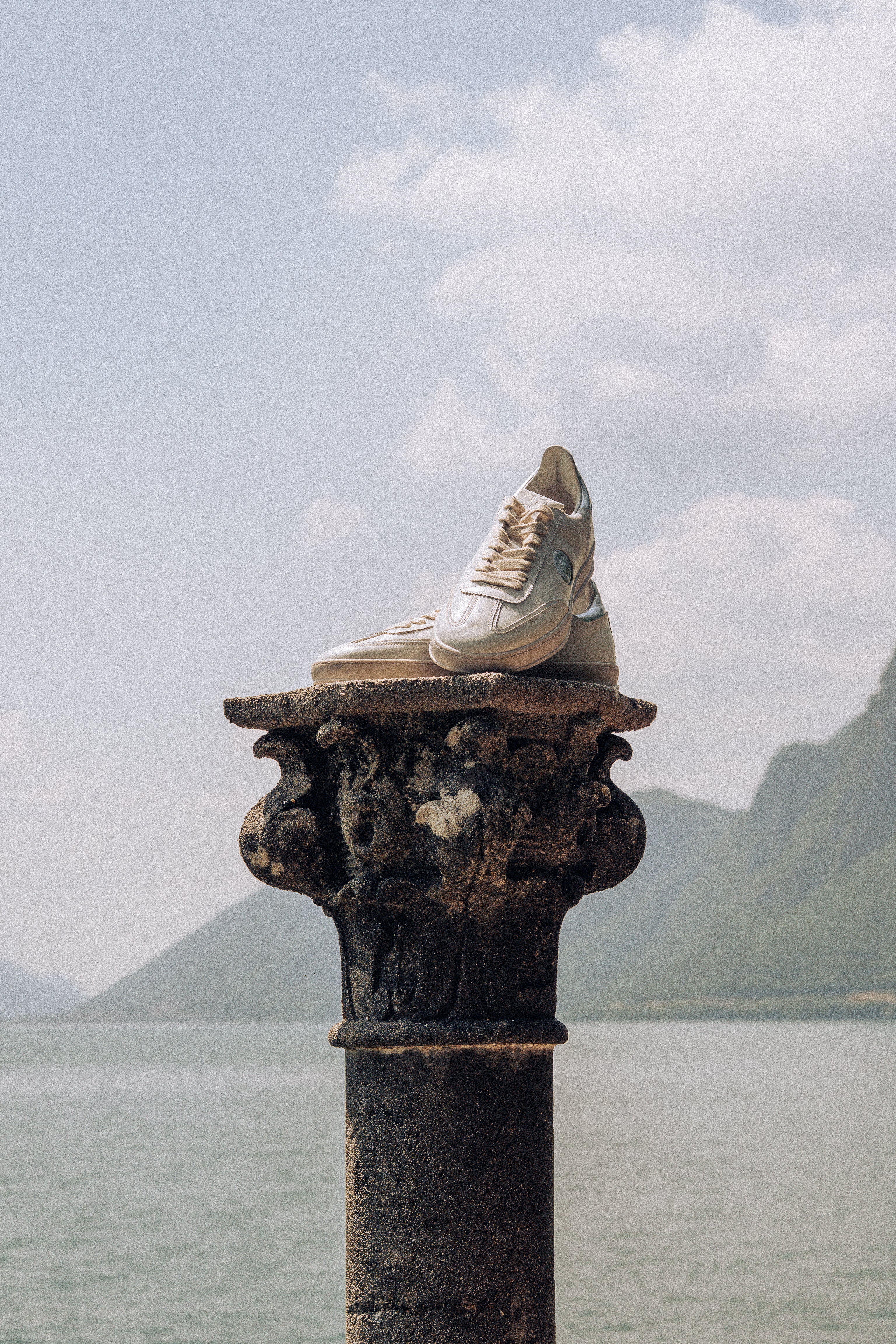 Shibuya White Classic